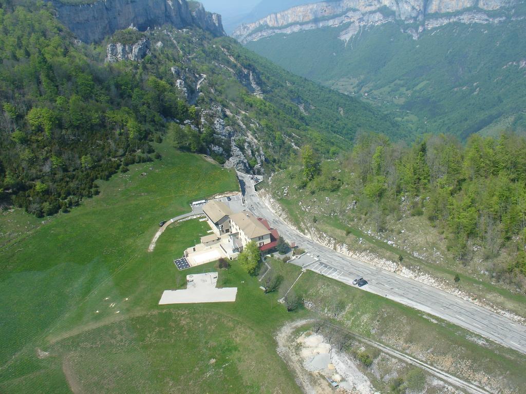 Hotel Du Col De La Machine Saint-Jean-en-Royans Buitenkant foto