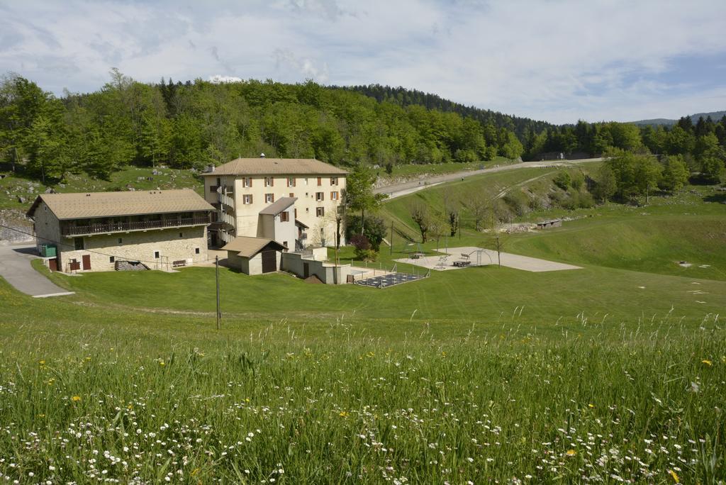 Hotel Du Col De La Machine Saint-Jean-en-Royans Buitenkant foto