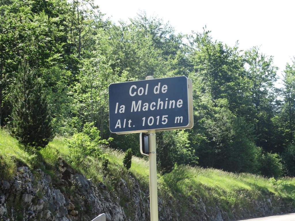 Hotel Du Col De La Machine Saint-Jean-en-Royans Buitenkant foto