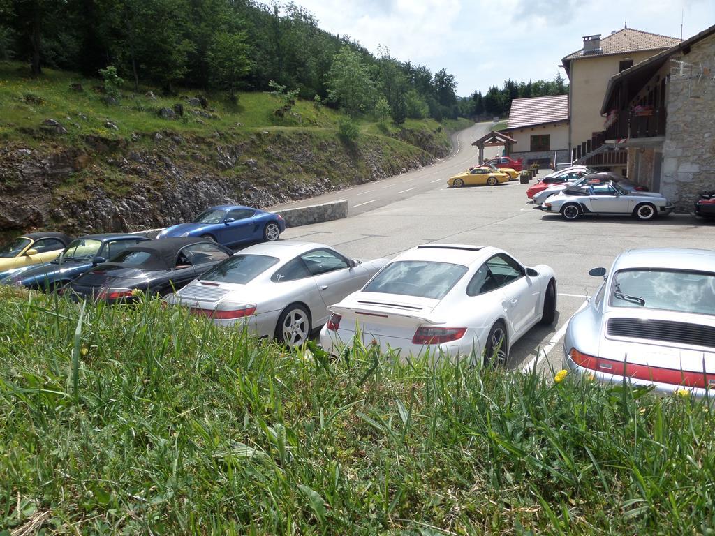 Hotel Du Col De La Machine Saint-Jean-en-Royans Buitenkant foto